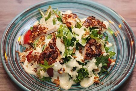 Цезарь с курицей