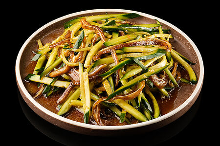 Салат из свиных ушей