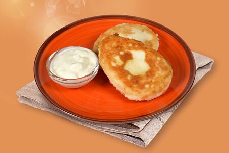 Творожники с ананасом и сметаной