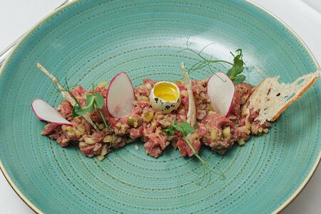 Тартар из мраморной говядины