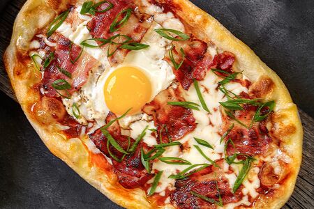 Пиццетта с хрустящим беконом