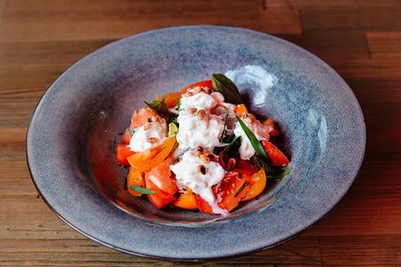 Томаты со страчателлой