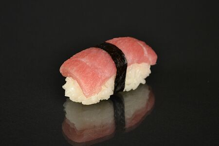 Нигири Тунец