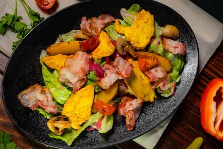 Тёплый салат по-деревенски