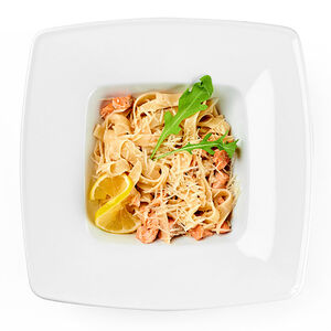 Паста с красной рыбой пряного посола