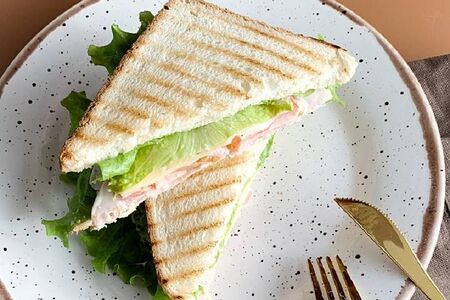 Тост с курицей и сыром