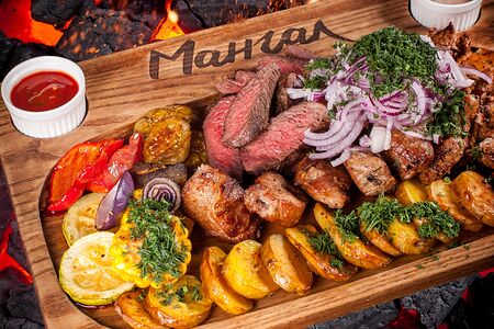 Мясное ассорти на компанию