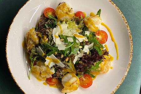 Салат с креветками