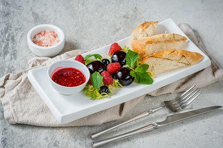 Паштет из утки с ягодами