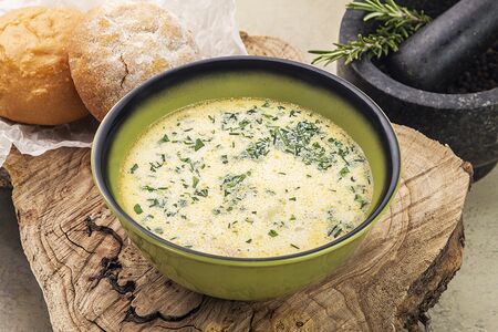 Уха сливочная с лососем