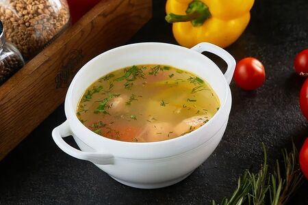 Суп куриный с домашней лапшой и яйцом