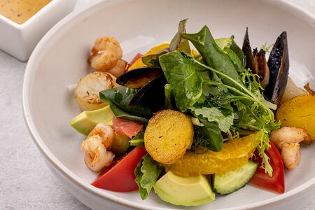 Теплый с морепродуктами