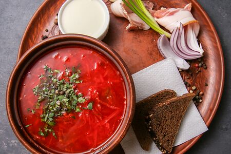 Борщ со сметаной