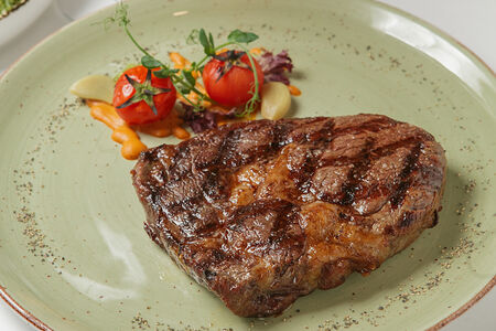 Стейк Рибай категории мраморности Прайм