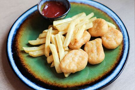 Куриные наггетсы