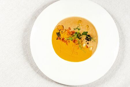 Крем-суп из каштанов и тыквы