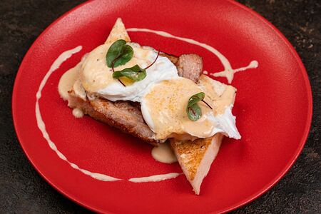 Бенедикт с беконом