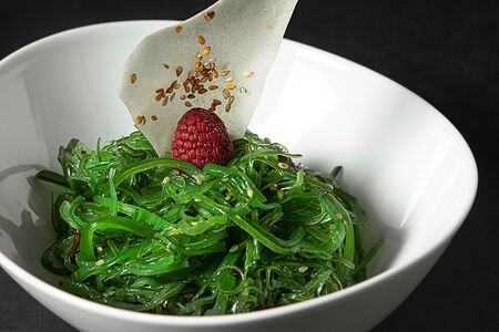 Салат из морских водорослей