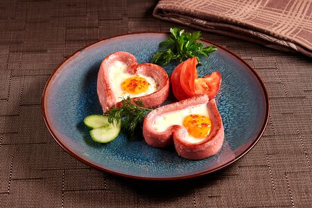 Завтрак с сосисками