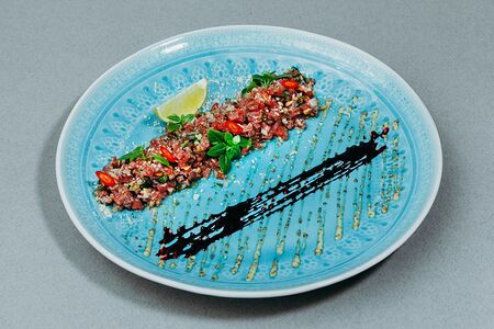 Тартар из подкопченой говядины