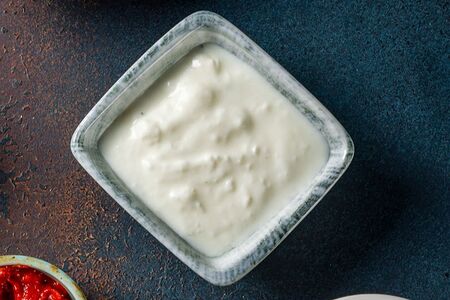 Мацони с чесноком