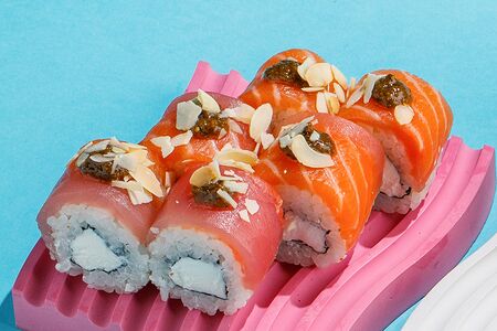 Сливочный ролл с трюфельным соусом