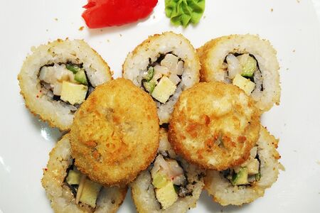 Жареный ролл Кемури темпура