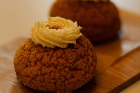 Шу с клубникой