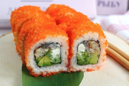 Калифорния с угрем