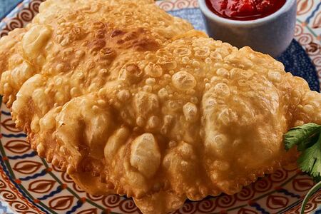 Чебуреки с рубленной бараниной