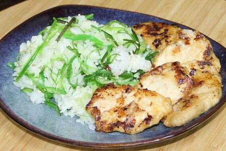 Спайси свинина с чукой