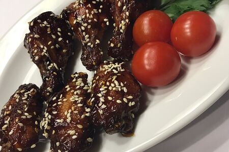 Куриные крылья в соусе