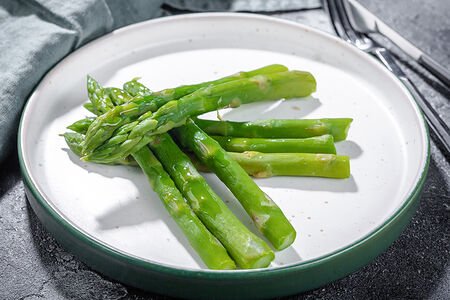 Спаржа жареная