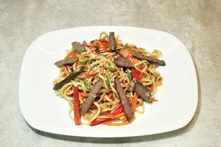 Удон с говядиной