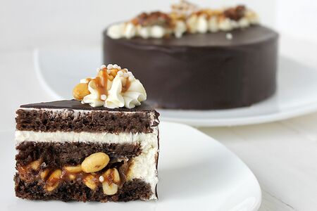 Торт Сникерс