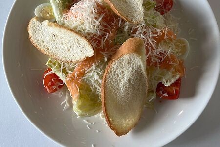 Цезарь с курицей