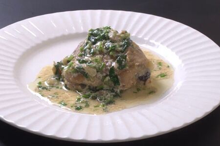 Чкмерули в сливочном соусе с кирхой и чесноком