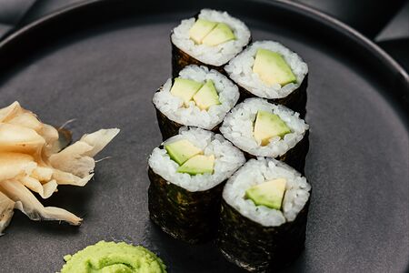 Ролл Классика с авокадо