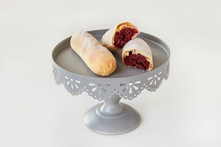 Трубочка с вишней