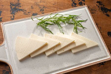 Сыр сулугуни молочный