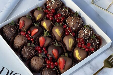 Клубника в шоколаде Dark Choco