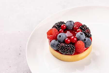 Ягодная тарталетка