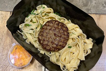 Котлета из говядины с пастой