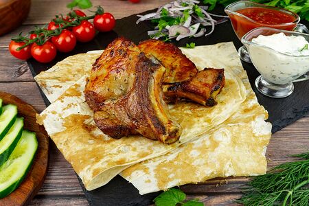 Шашлык из свинины на кости