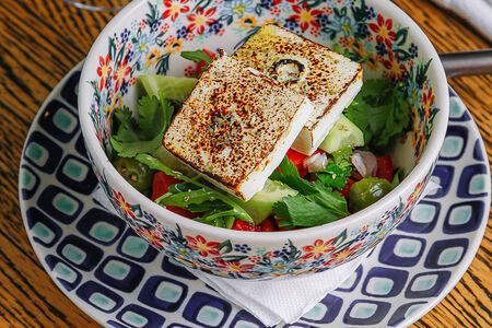 Овощной салат с брынзой