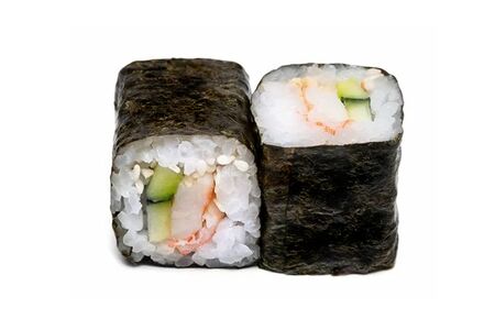 Маки с креветкой и огурцом