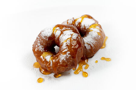 Пончик с карамелью