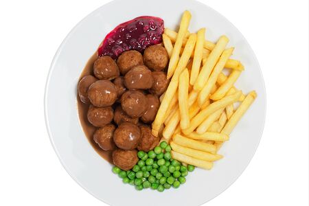 Мясные фрикадельки с картофелем фри