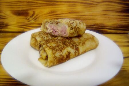 Блины с ветчиной и сыром