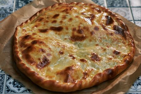 Пирог с бараниной, картофелем и паприкой